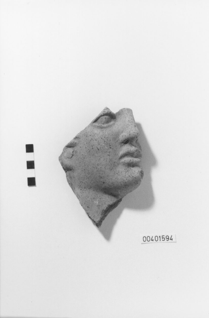 Figura maschile (testa/ votiva) - produzione locale (III a.C)