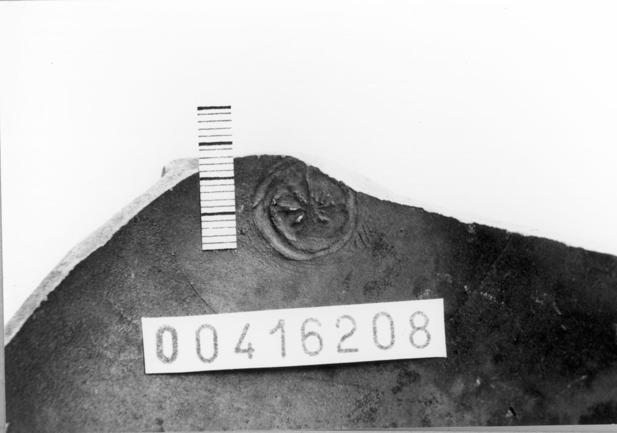 Coppa/ frammento (Fine, Prima metà IV a.C, III a.C)