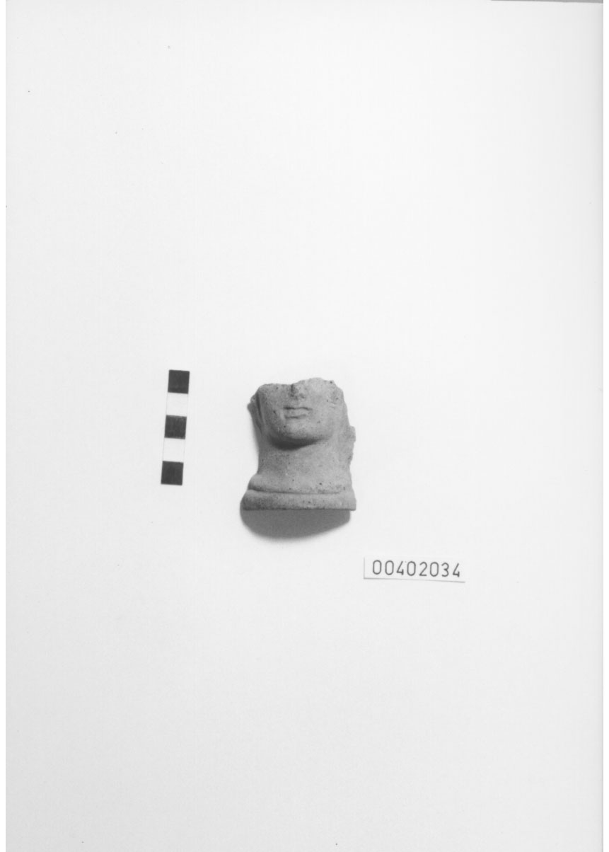 Figura femminile (Testa votiva/ frammento) (IV a.C, III a.C)