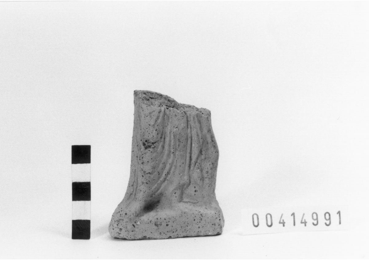 Figura maschile (Statuetta votiva/ frammento) (III a.C, II a.C)