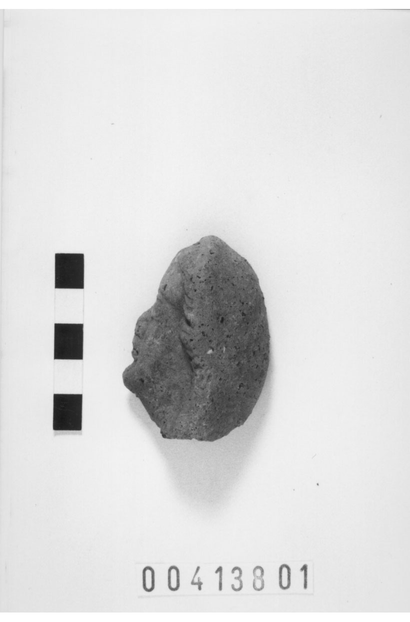 Figura femminile (Mezza testa votiva/ frammento) (Fine IV a.C, III a.C)