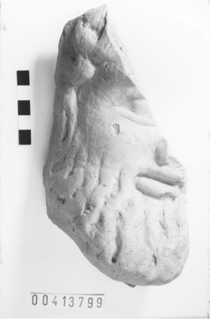 Figura maschile barbata (Testa votiva/ frammento) (IV a.C, III a.C)