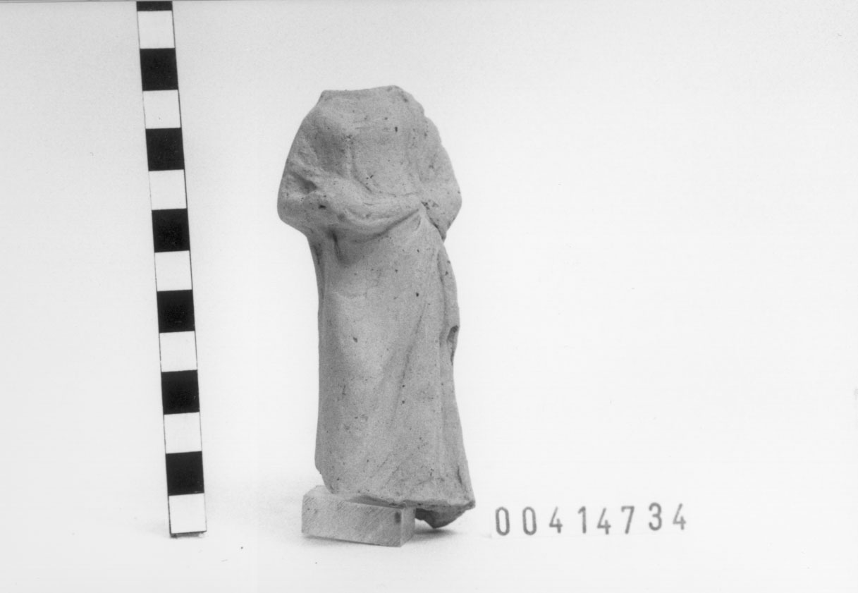 Figura femminile (Statuetta votiva/ frammento) (III a.C)
