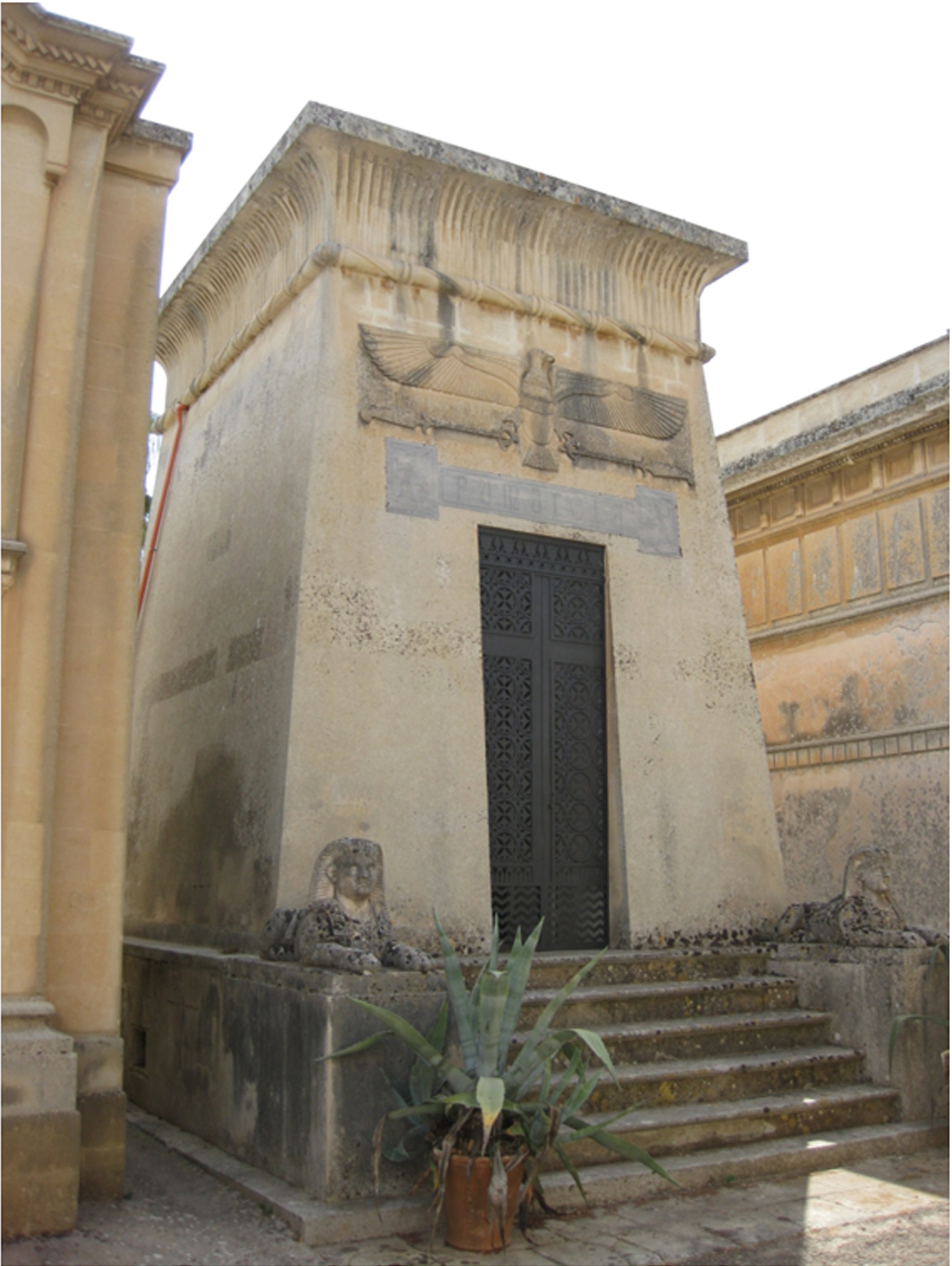 Maddalena Tafuri vedova Fumarola (tomba, cappella) - Lecce (LE) 