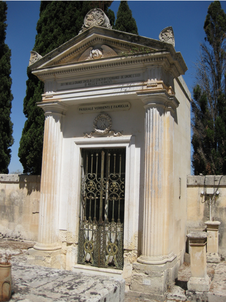 Famiglie De Simone, Verrienti e Ruggieri (tomba, cappella) - Lecce (LE) 