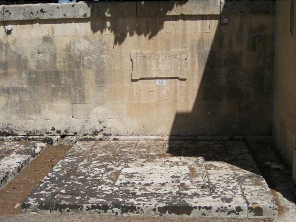 Geremia Tornese (tomba, tomba pavimentale a fossa) - Lecce (LE) 
