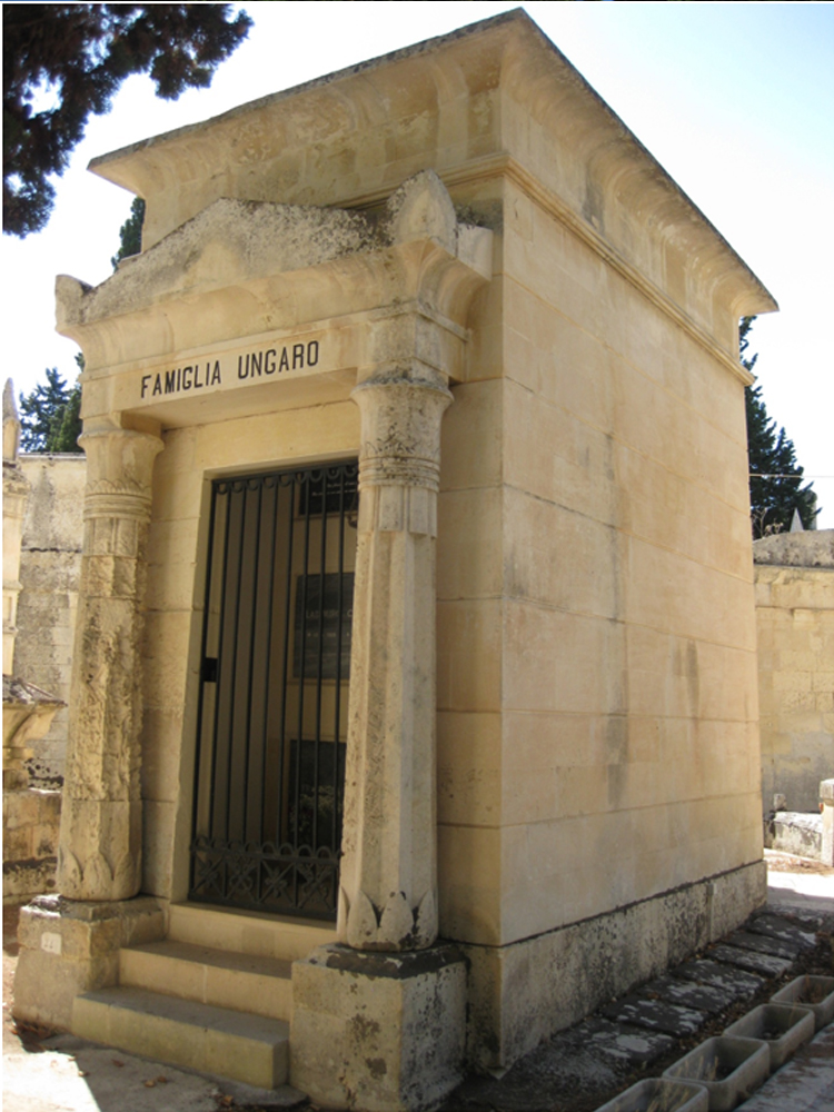 Famiglia Ungaro (tomba, cappella) - Lecce (LE) 