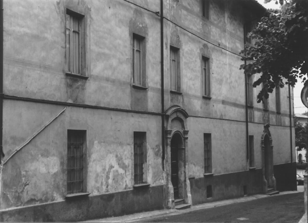Palazzo Barberis (palazzo) - Bricherasio (TO)  (XVII, fine)
