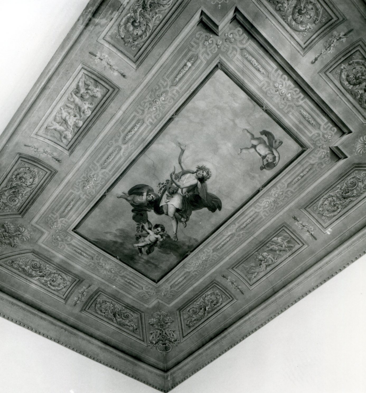 Apollo circondato da tre putti (soffitto dipinto, opera isolata) - manifattura toscana (seconda metà XIX)