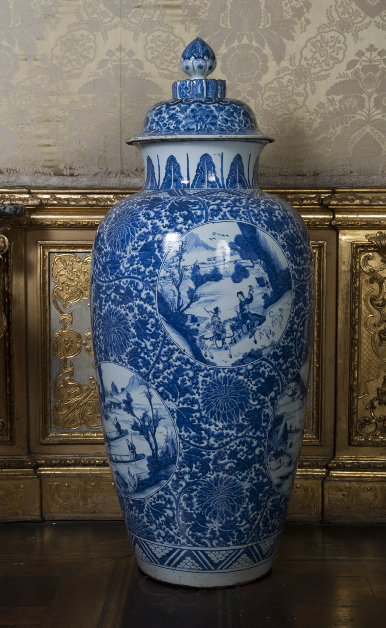 vaso con coperchio, coppia - manifattura cinese (prima metà sec. XVIII)