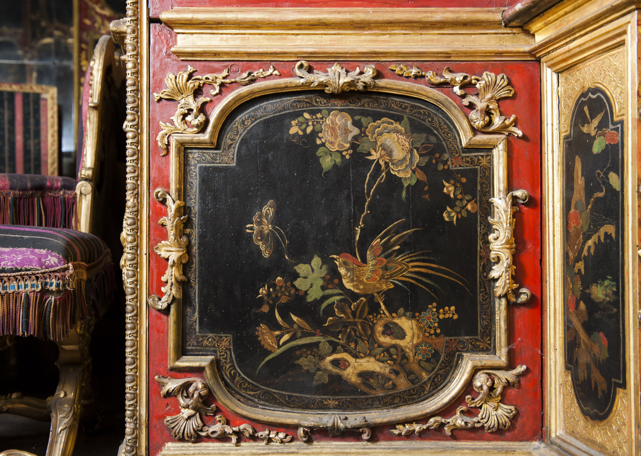 paesaggio con uccello e farfalla (pannello dipinto, elemento d'insieme) di Juvarra Filippo, Massa Pietro (secondo quarto sec. XVIII)