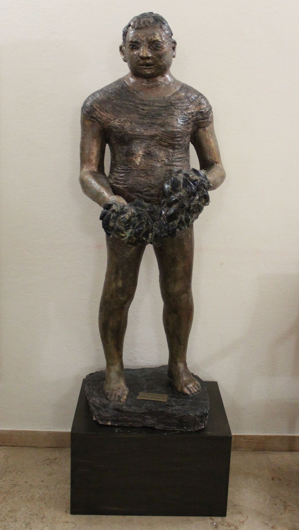 L'ostricaro, Il venditore di ostriche (scultura) di Tammaro Antonio (sec. XX)