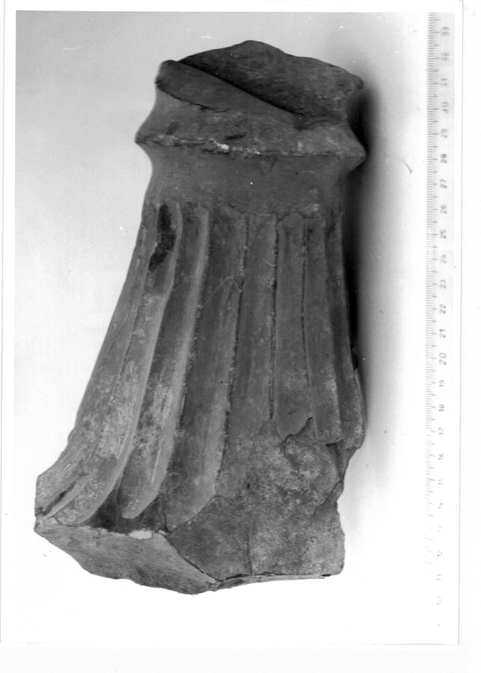 piedistallo, ornamentale - età romana imperiale (I d.C, II d.C)