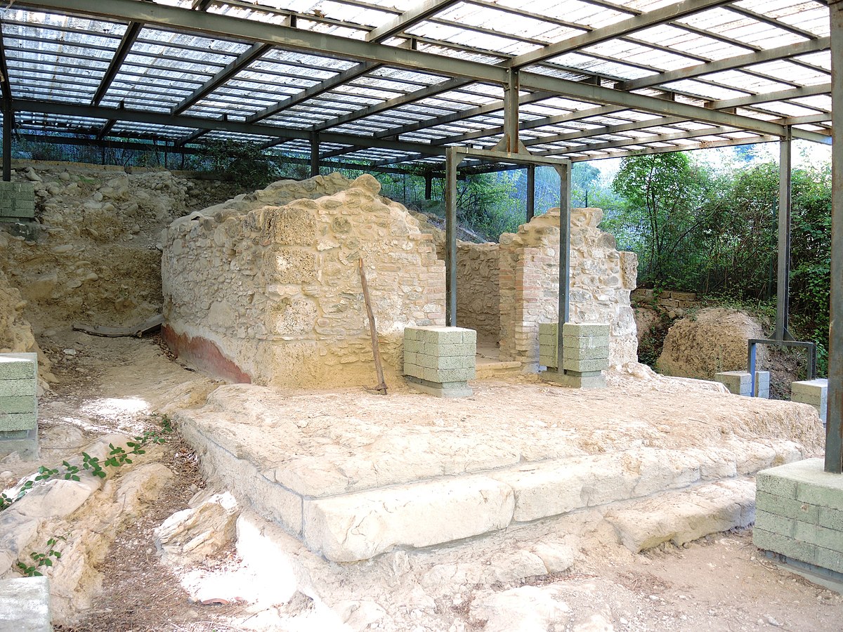 Tempietto di Ercole (edificio di culto, strutture per il culto) - Montorio al Vomano (TE)  (Età romana)