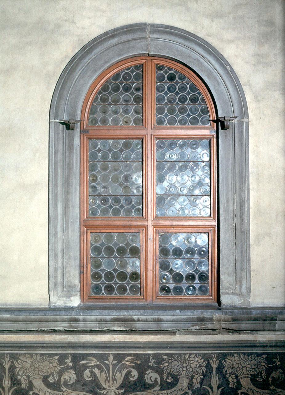 mostra di finestra di Simone del Pollaiuolo detto Cronaca - bottega toscana (sec. XV)