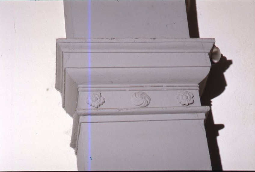 capitello di pilastro, serie - bottega fiorentina (sec. XVI)