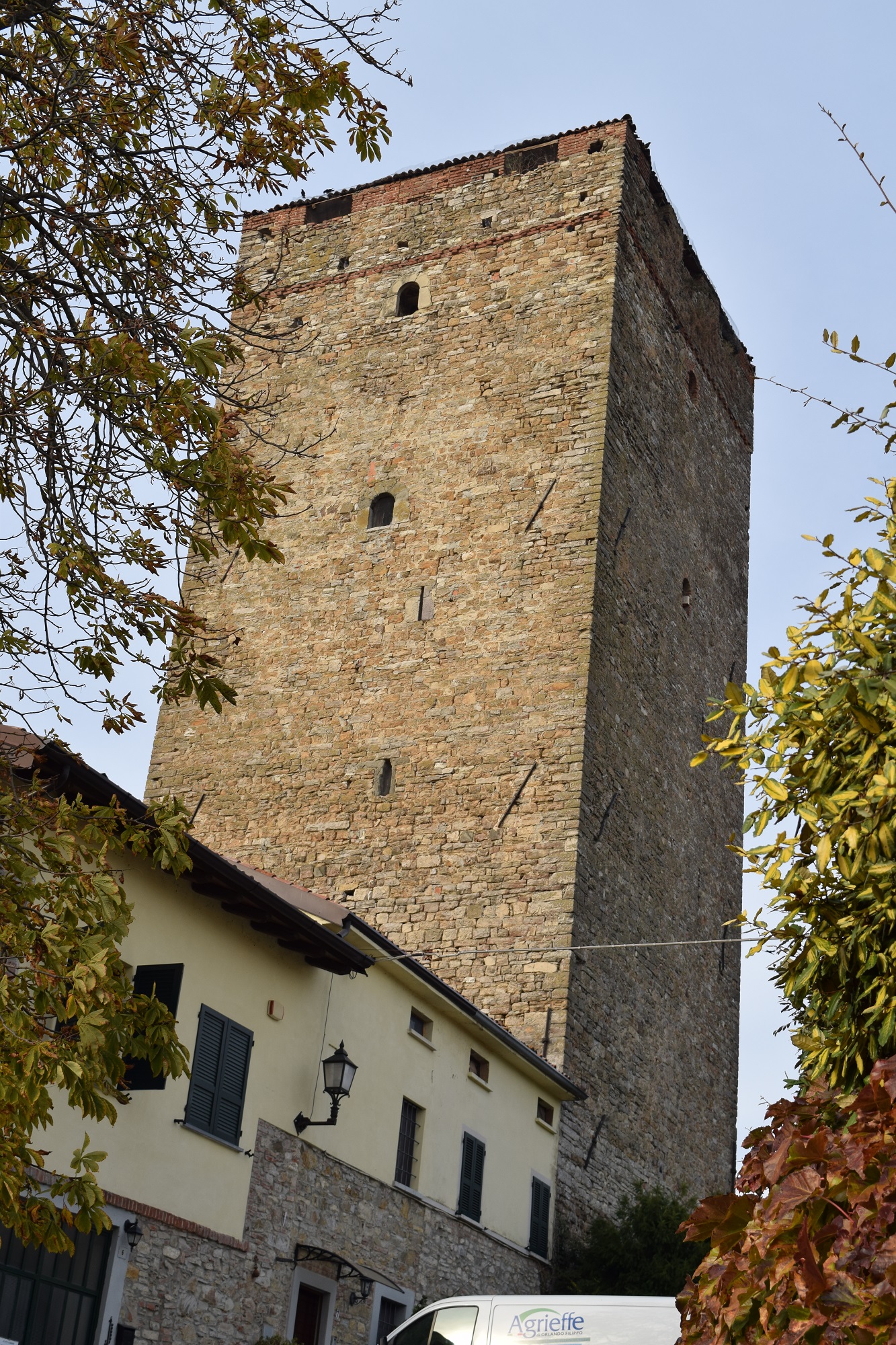Torre dei Giorgi (torre, di difesa urbana) - Santa Maria della Versa (PV) 