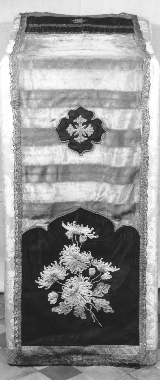 motivi decorativi floreali (banda coprileggio) - manifattura russa (fine/ inizio secc. XIX/ XX)