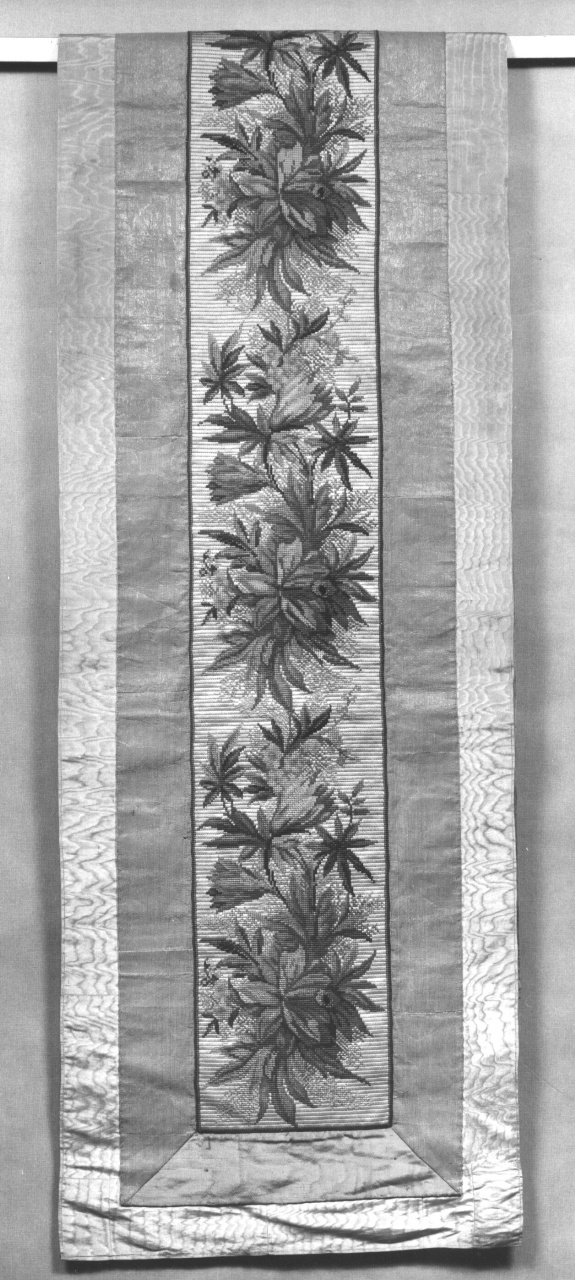 motivi decorativi floreali (banda coprileggio) - manifattura russa (sec. XIX)