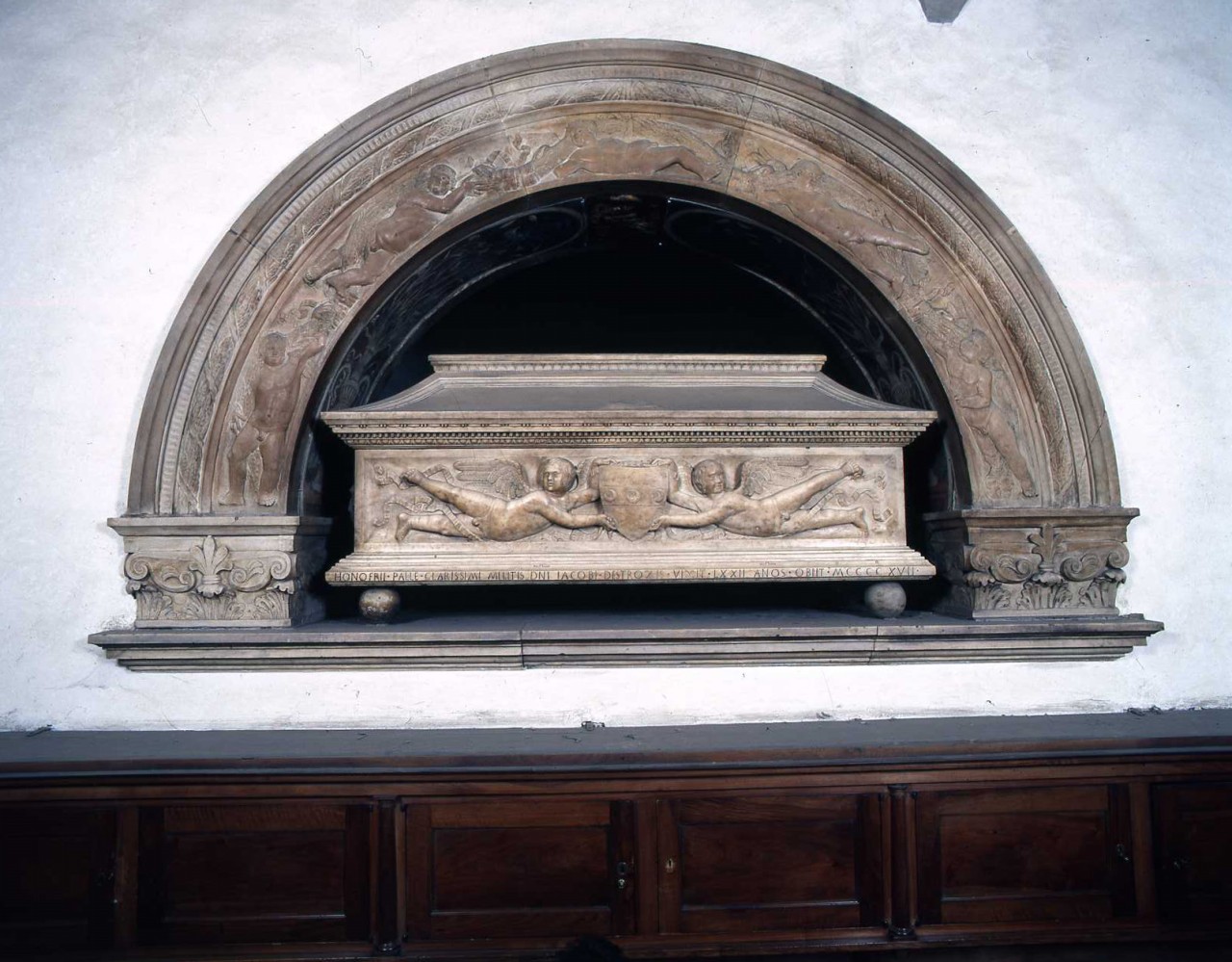 motivi decorativi a festoni con cherubini (rilievo) di Michelozzi Michelozzo (attribuito) (prima metà sec. XV)