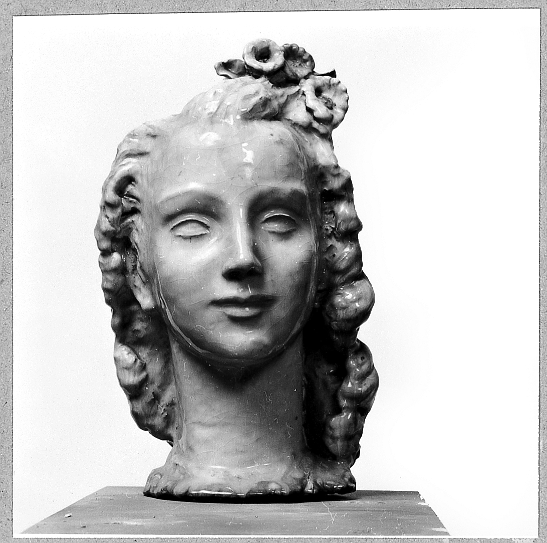 testa di fanciulla (scultura) di Gatti Riccardo (sec. XX)