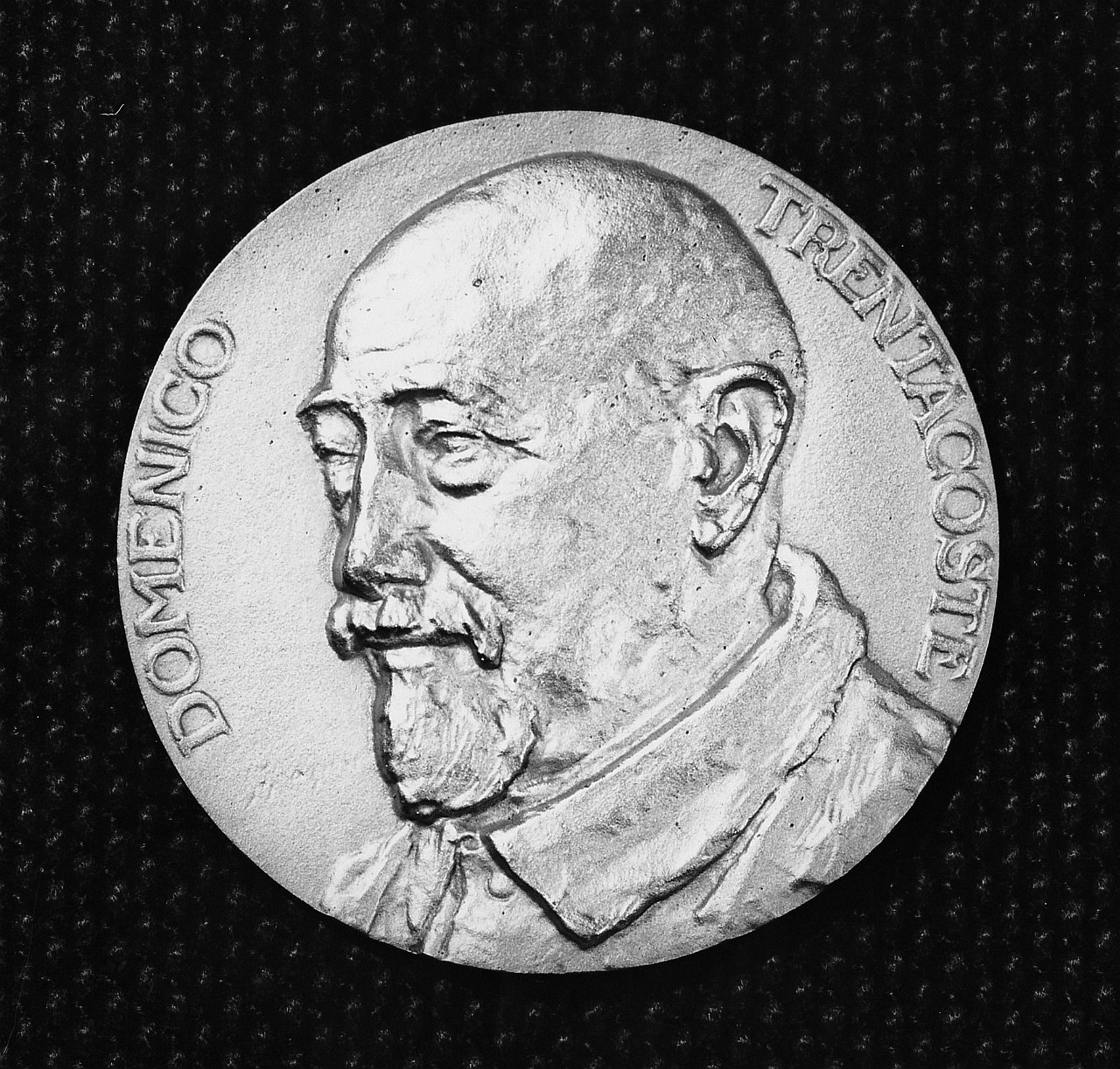 Medaglia di Domenico Trentacoste, (d.), ritratto di Domenico Trentacoste (medaglia) di Graziosi Giuseppe (sec. XX)