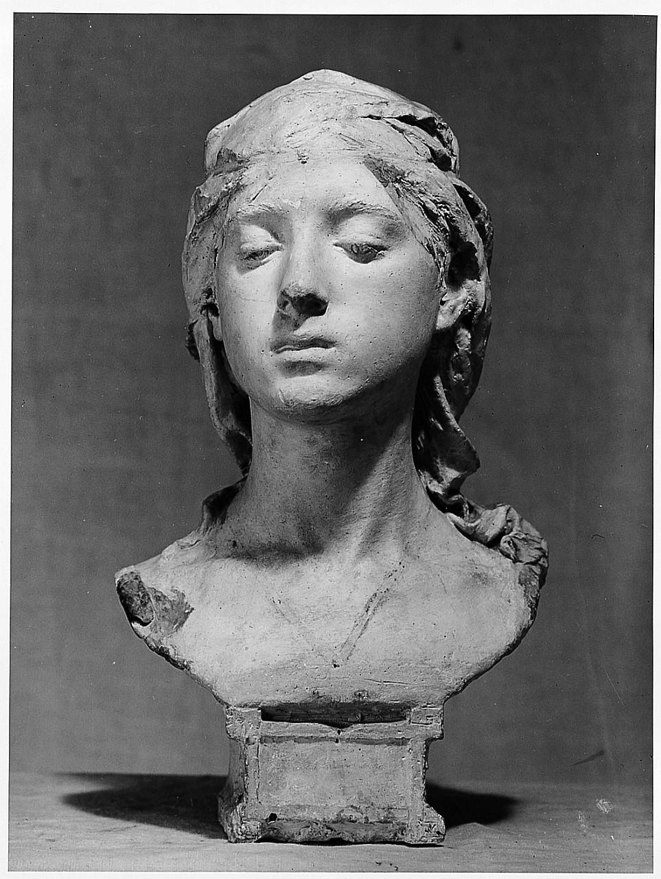 Pia de' Tolomei, busto di donna (scultura) di Trentacoste Domenico (sec. XIX)