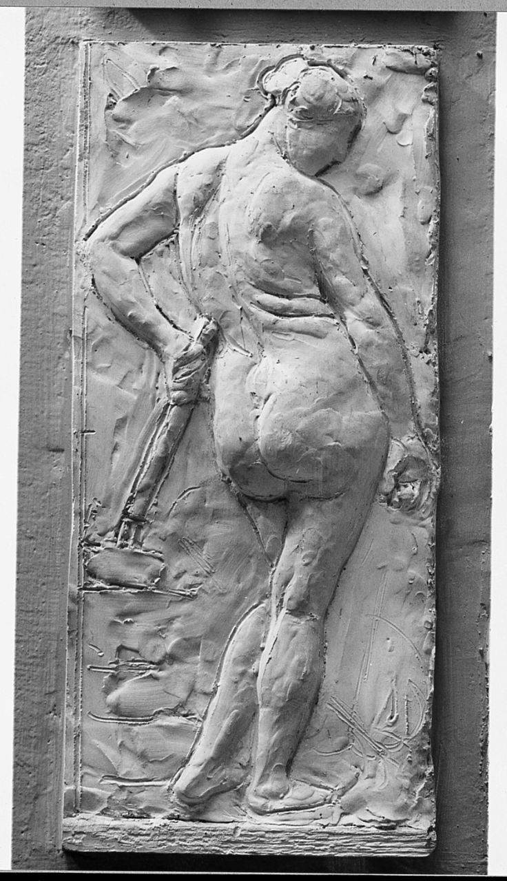 Allegoria per il Parlamento, figura femminile nuda (calco di rilievo) di Trentacoste Domenico (sec. XX)