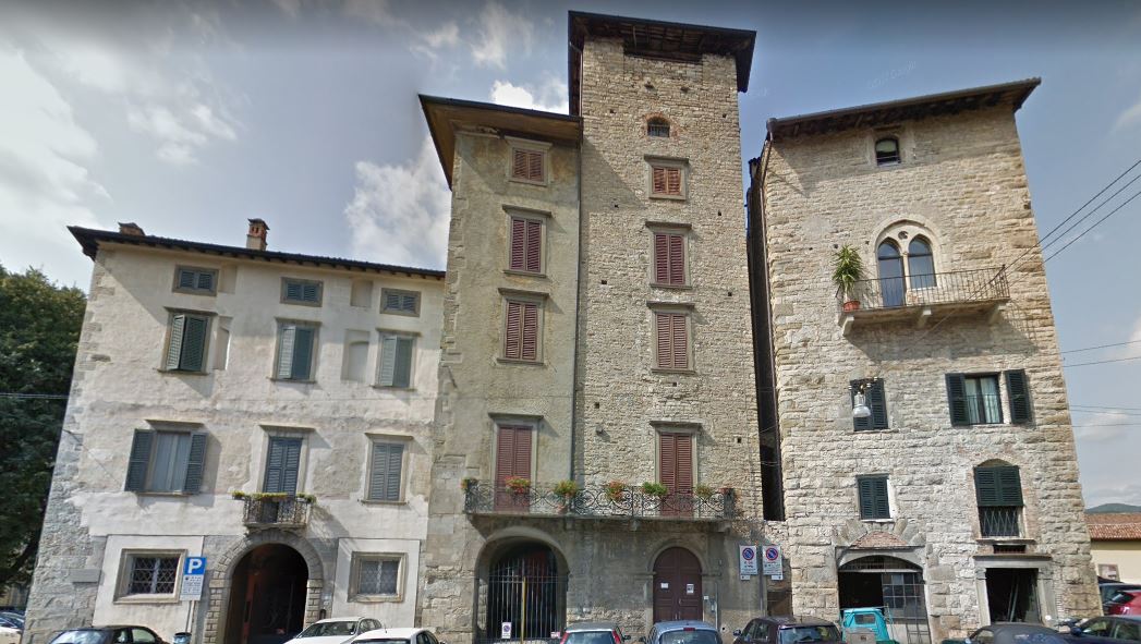 Casa con avanzi medievali e romani (a) (casa) - Bergamo (BG) 