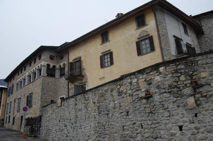 Castello Suardi (castello) - Casazza (BG) 