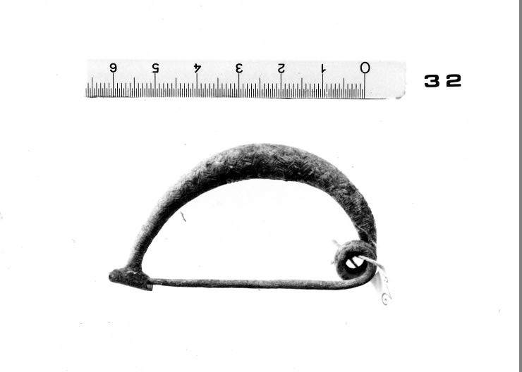 fibula ad arco ingrossato (inizio Età del ferro I)