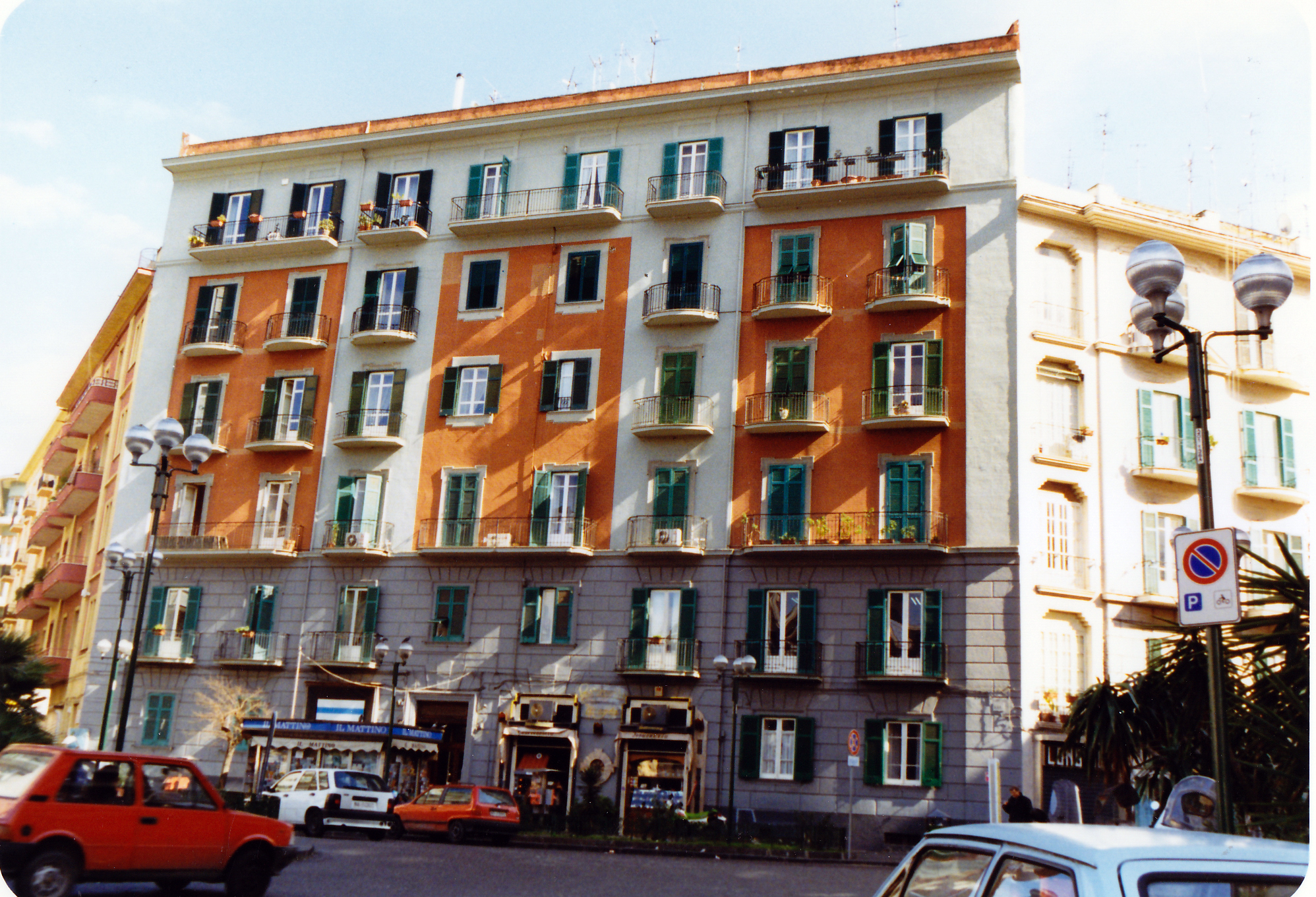 ignota - p.zza Bernini, 116 (palazzo, residenziale) - Napoli (NA) 