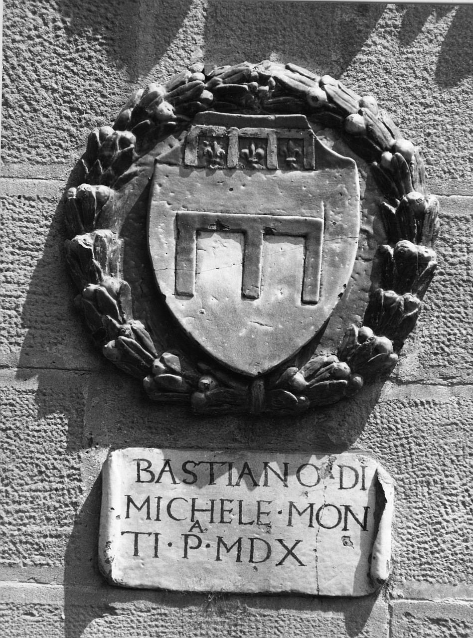 stemma gentilizio della famiglia Monti (scultura) - bottega toscana (sec. XVI)