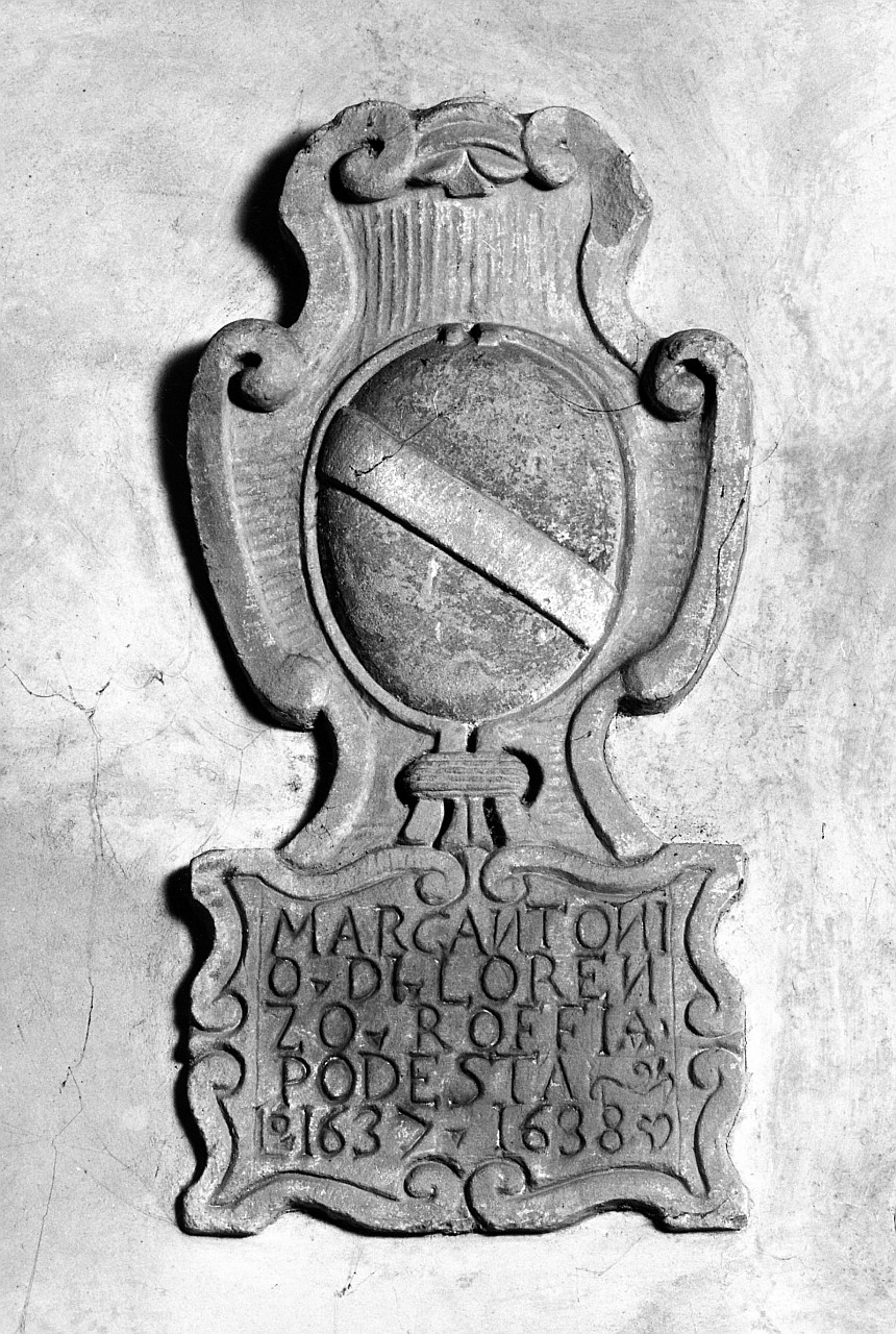 stemma gentilizio della famiglia Roffia (scultura) - bottega toscana (sec. XVII)