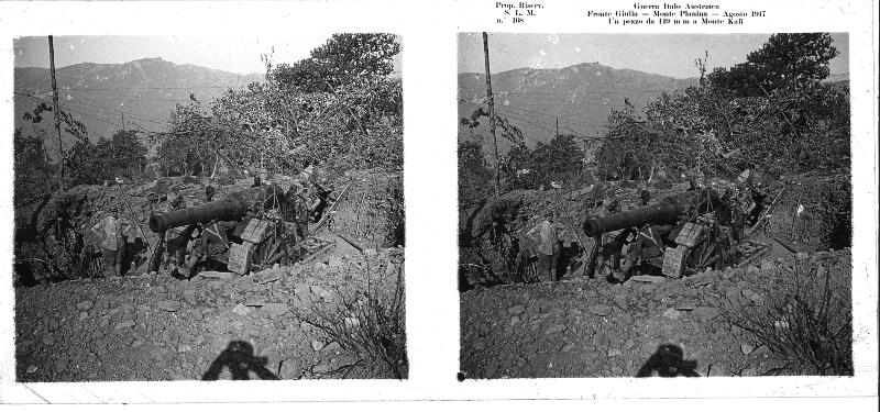 Slovenia - Carso - monte Planina - monte Kali - artiglieria - calibro 149 - soldati - militari - reticolati - 1917 (positivo) di Marzocchi, Luigi (primo quarto XX)