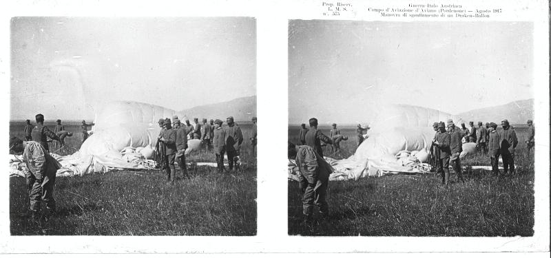 Pordenone - Aviano - Campo d'aviazione - soldati - draken ballon - 1917 (positivo) di Marzocchi, Luigi (primo quarto XX)