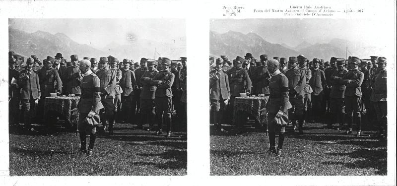 Pordenone - Aviano - Campo d'aviazione - soldati - Gabriele d'Annunzio - Nastro Azzurro - 1917 (positivo) di Marzocchi, Luigi (primo quarto XX)