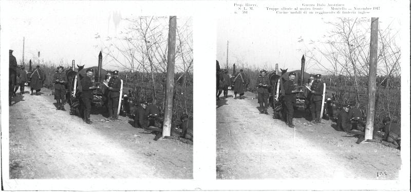 Montello - truppe alleate - soldati - cucine mobili - 1917 (positivo) di Marzocchi, Luigi (primo quarto XX)