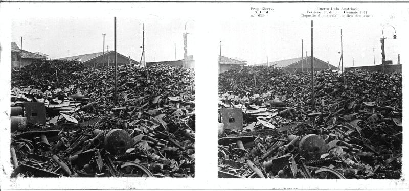 Udine - depositi - materiali bellici - 1917 (positivo) di Marzocchi, Luigi (primo quarto XX)