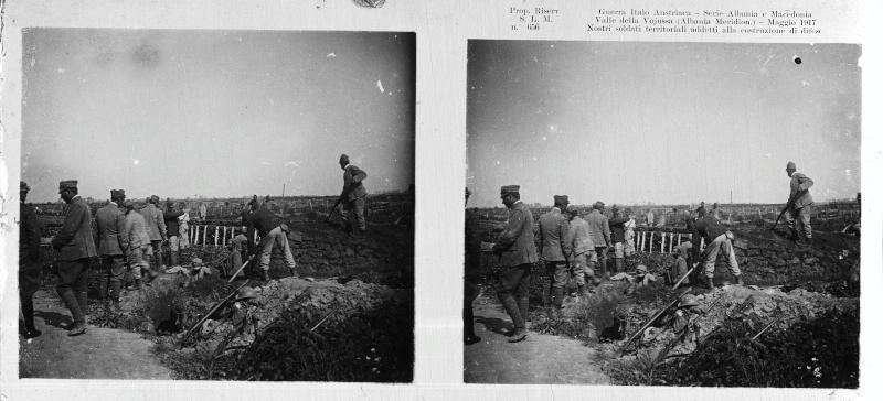 Albania - Valle di Vojussa - soldati - costruzioni - 1917 (positivo) di Marzocchi, Luigi (primo quarto XX)