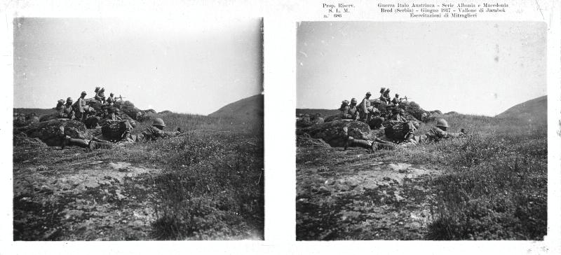 Serbia - Brod - Vallone di Jarabok - soldati - mitraglieri - esercitazioni - 1917 (positivo) di Marzocchi, Luigi (primo quarto XX)
