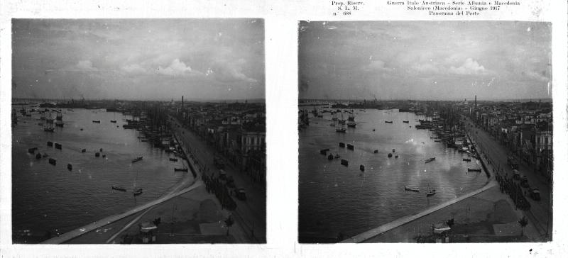 Grecia - Salonicco - porti - imbarcazioni - soldati - 1917 (positivo) di Marzocchi, Luigi (primo quarto XX)