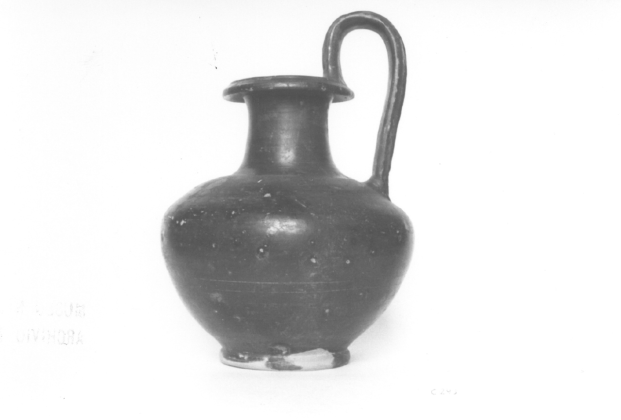 oinochoe - produzione etrusca (III sec. a.C)
