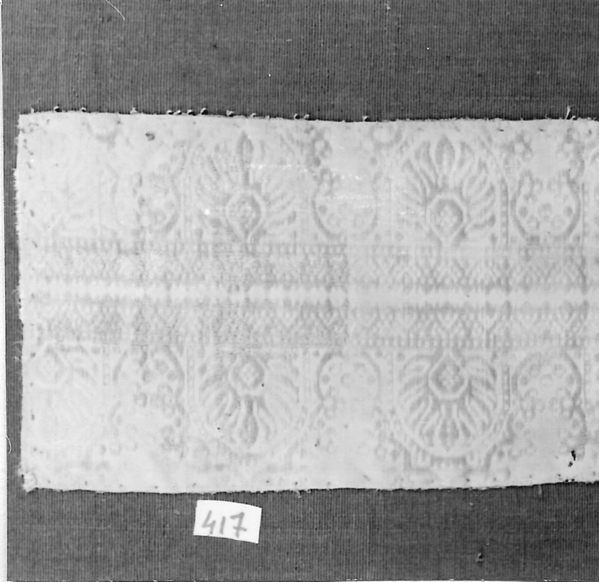 motivi decorativi vegetali (tessuto, frammento) - manifattura italiana (prima metà sec. XVII)