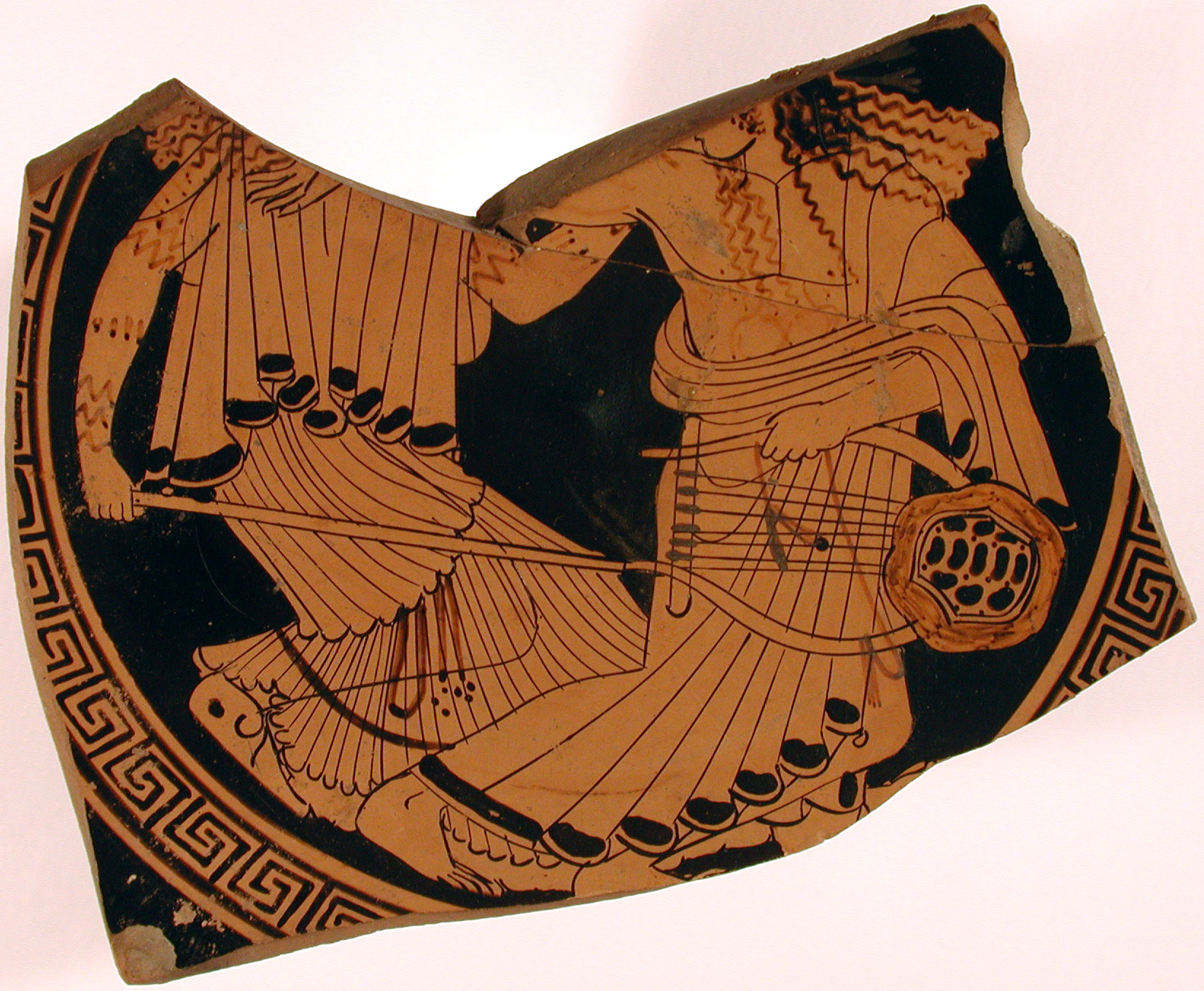 donna tracia insegue e infilza Orfeo (kylix, tipo B o C) di Pittore di Briseis - produzione attica (primo quarto V sec. a.C)