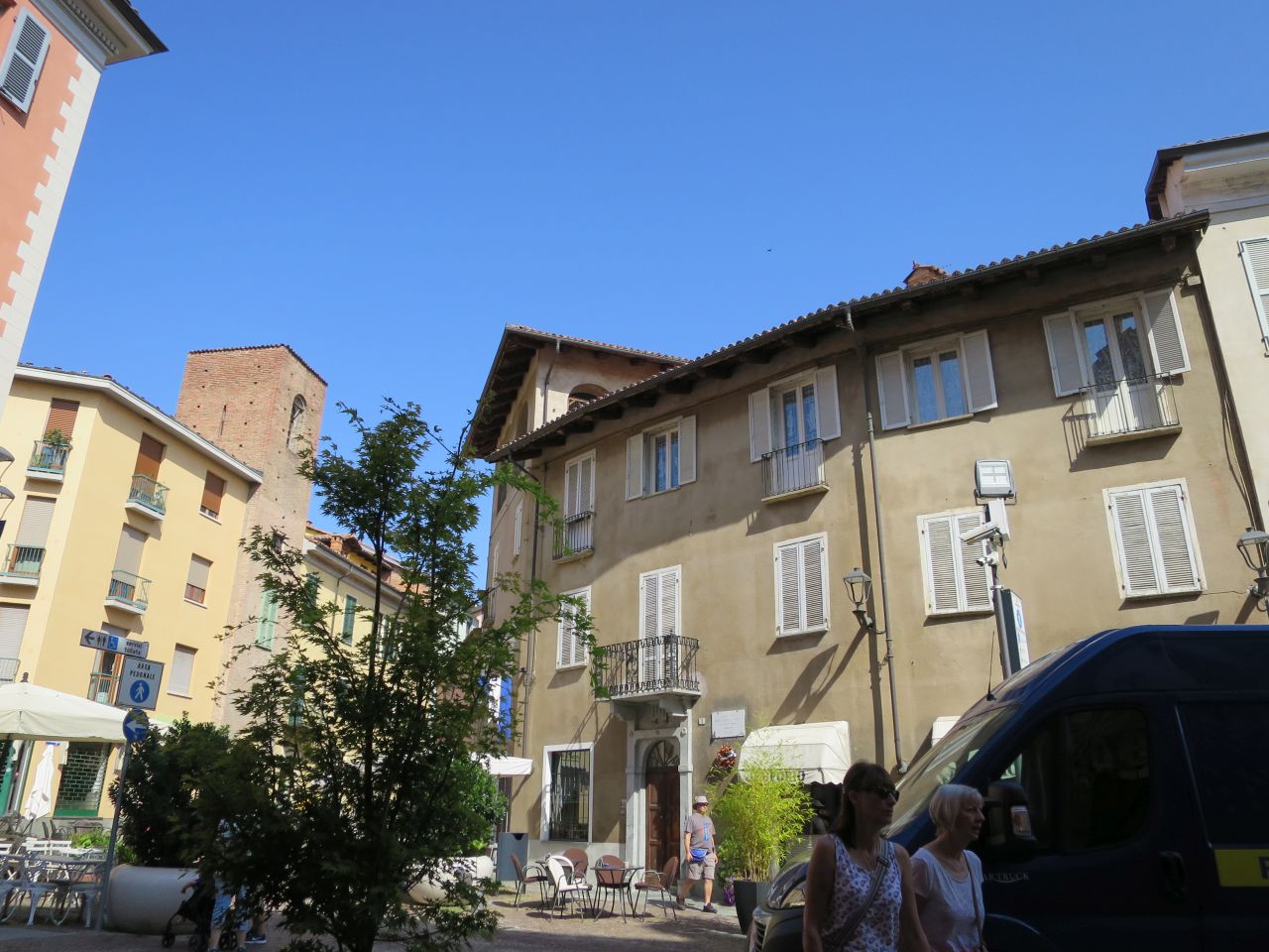 casa in via Calissano nr. 5 (casa) - Alba (CN)  (XIII)