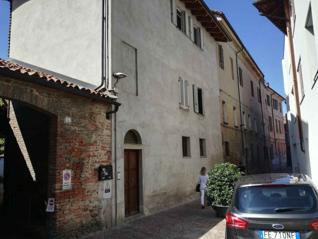 casa in vicolo S. Biagio 5 e 7 (casa) - Alba (CN)  (XVII)