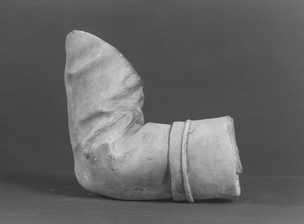 braccio (scultura, frammento) di Berti Antonio (secondo quarto sec. XX)