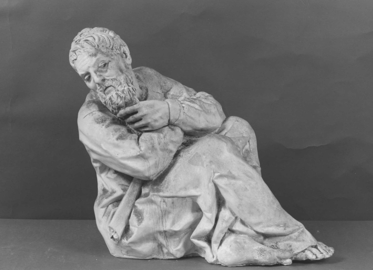 San Pietro addormentato nell'orto del Getsemani (scultura) di Berti Antonio (terzo quarto sec. XX)