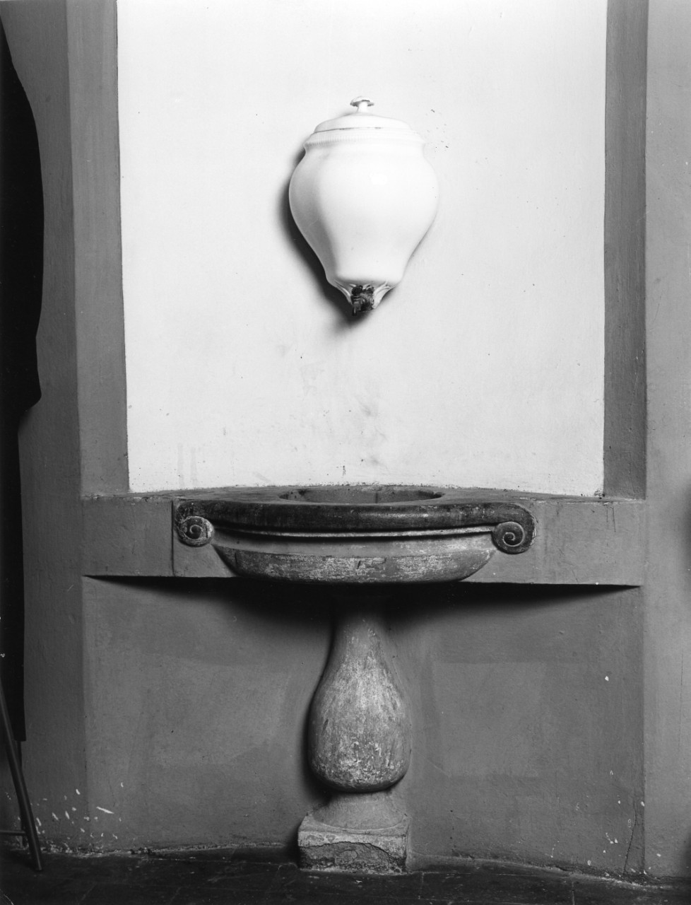 lavabo da sacrestia - bottega toscana (inizio sec. XVII)